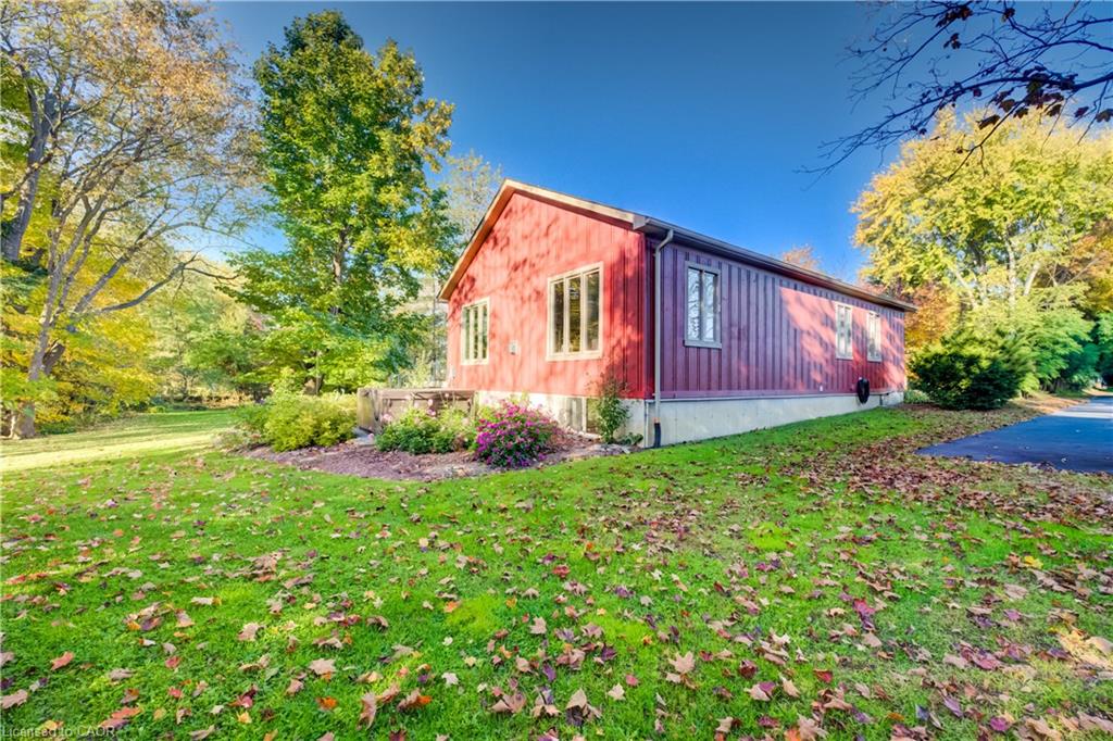 1076 Front Road Property Photo 37