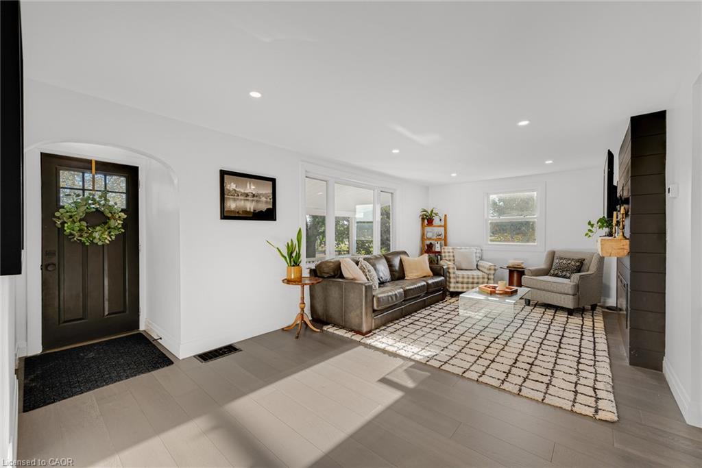 33305 Richmond Street Property Photo 5