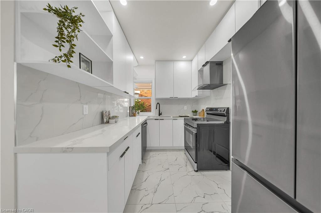 188 Courtland Avenue E Property Photo 12