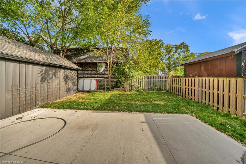 188 Courtland Avenue E Property Photo 36