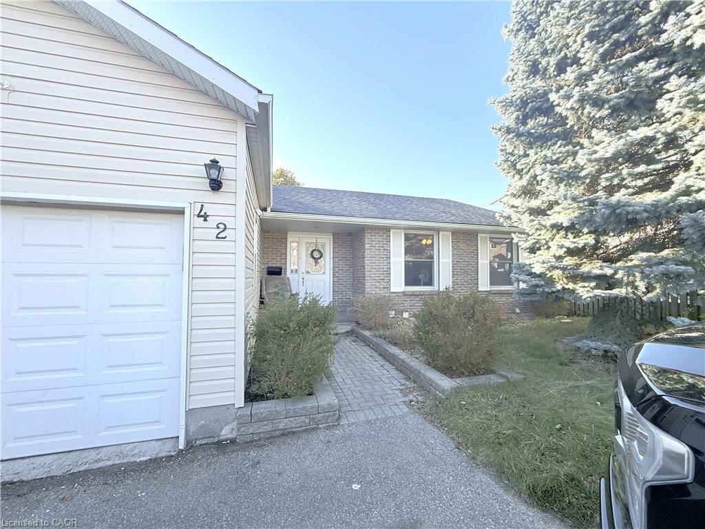42 Southwood Court Property Photo 2