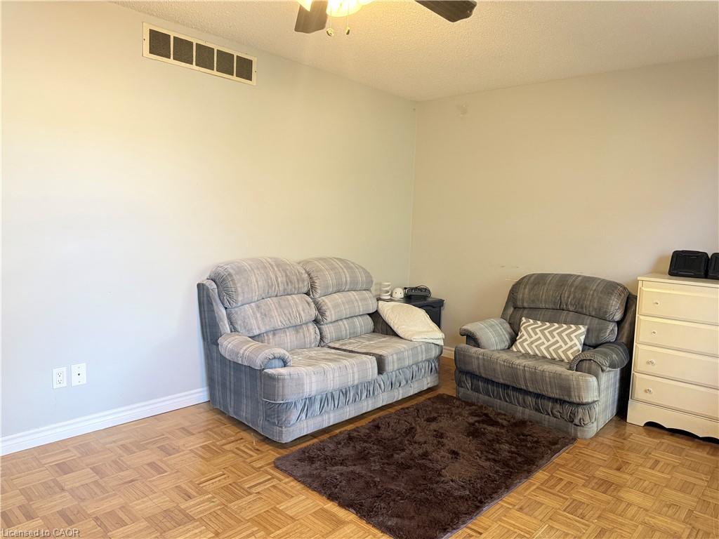 42 Southwood Court Property Photo 6