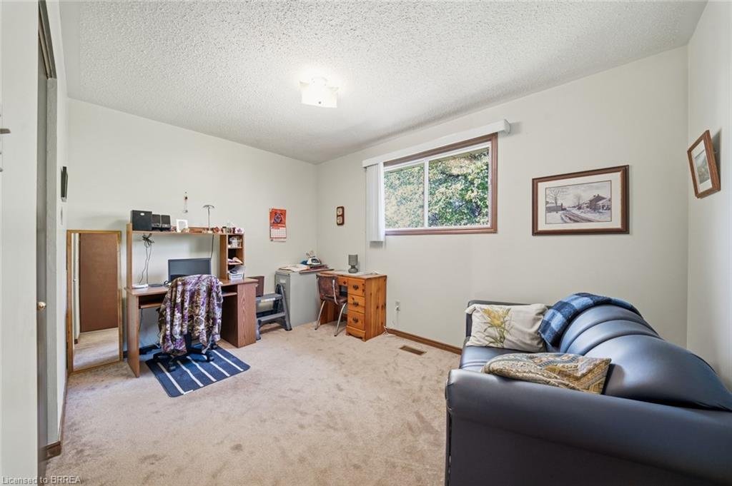 12 Spartan Drive Property Photo 12