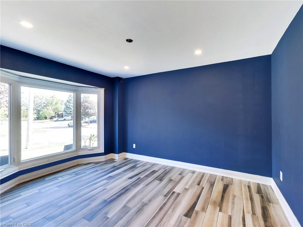2384 Headon Road Property Photo 7