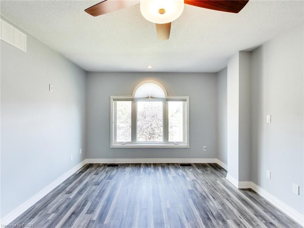 2384 Headon Road Property Photo 36