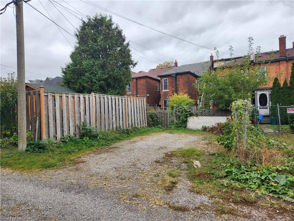 25 Gladstone Avenue Property Photo 28