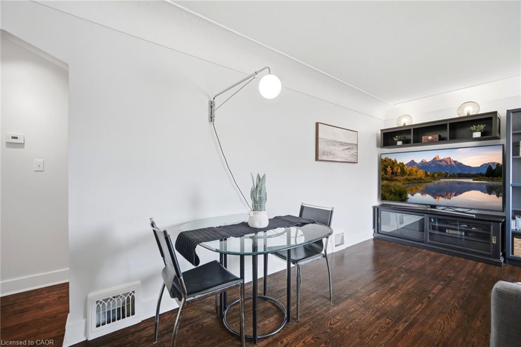 94 Clarendon Avenue Property Photo 11