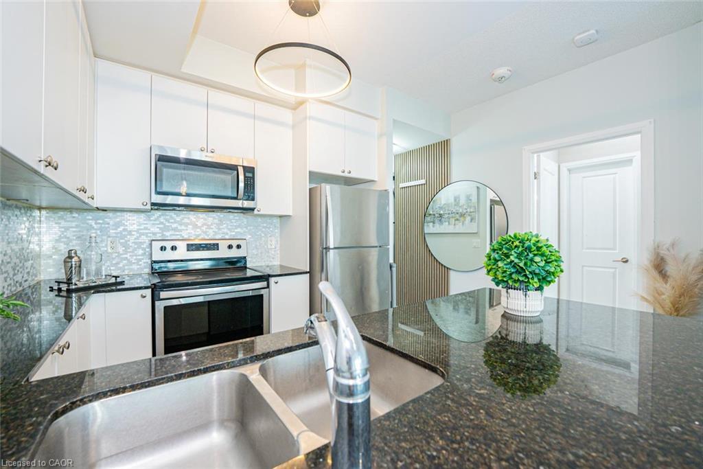 308-65 Yorkland Boulevard Property Photo 17