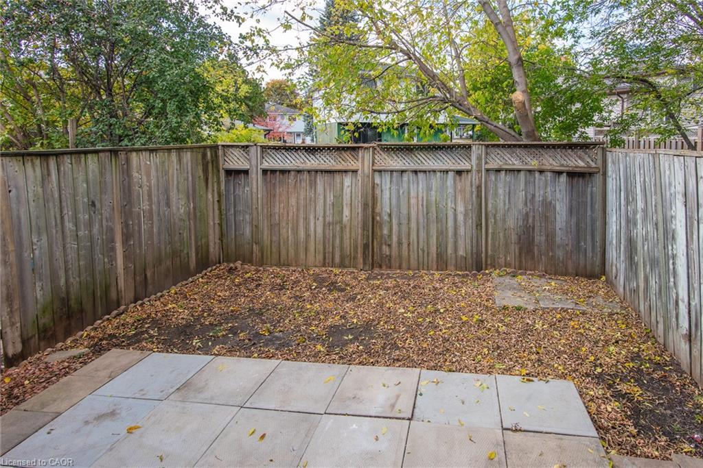 530 Parkview Crescent Property Photo 5