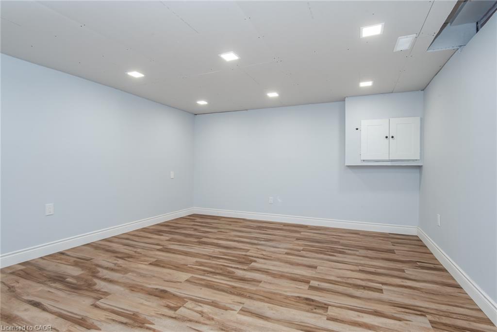 530 Parkview Crescent Property Photo 33