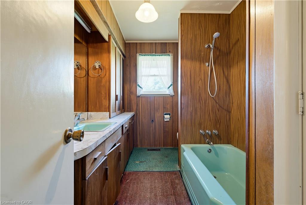 1023 North Service Road Property Photo 19