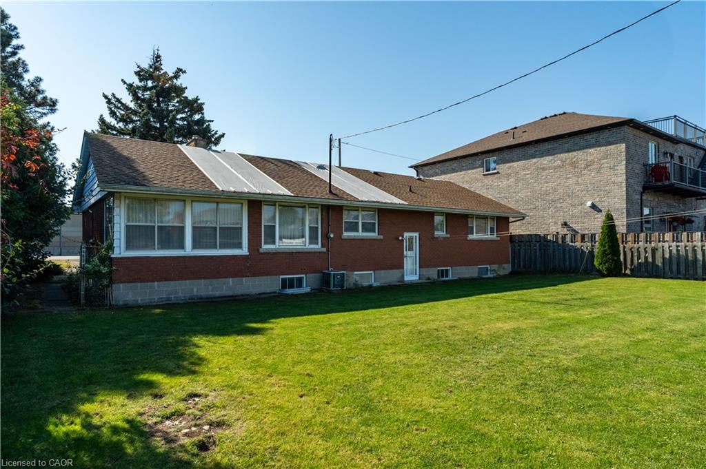 1023 North Service Road Property Photo 28