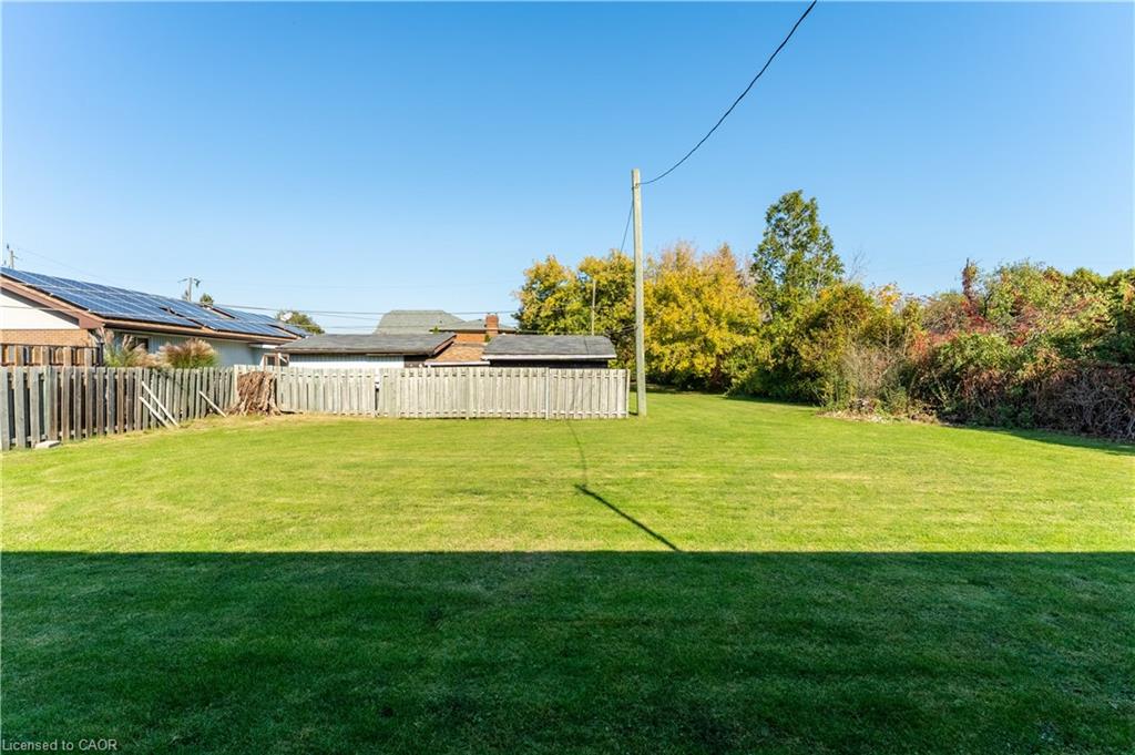 1023 North Service Road Property Photo 32
