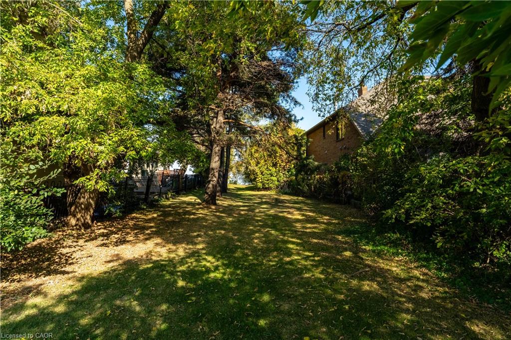 1023 North Service Road Property Photo 34
