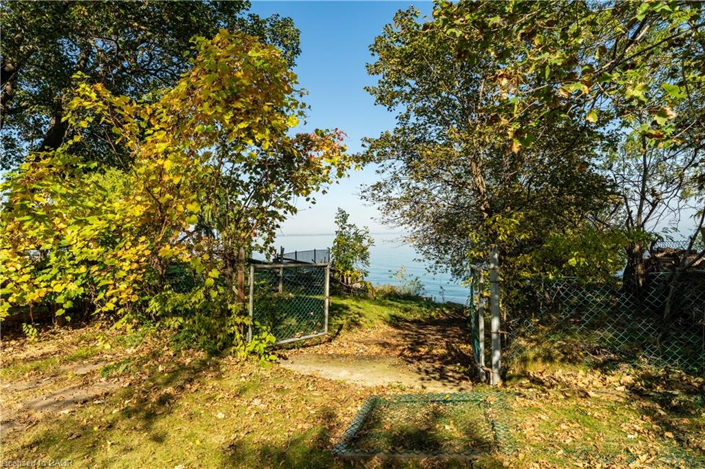 1023 North Service Road Property Photo 36