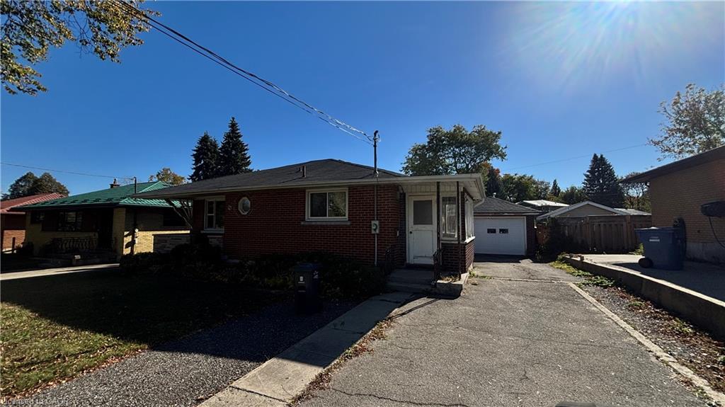 246 Stevenson Street N Property Photo 1