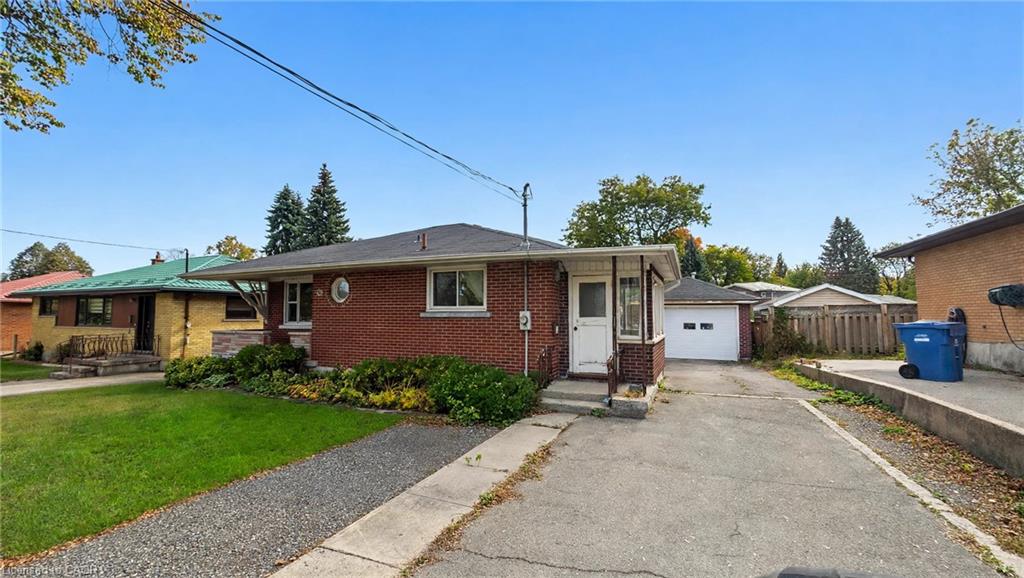 246 Stevenson Street N Property Photo 1