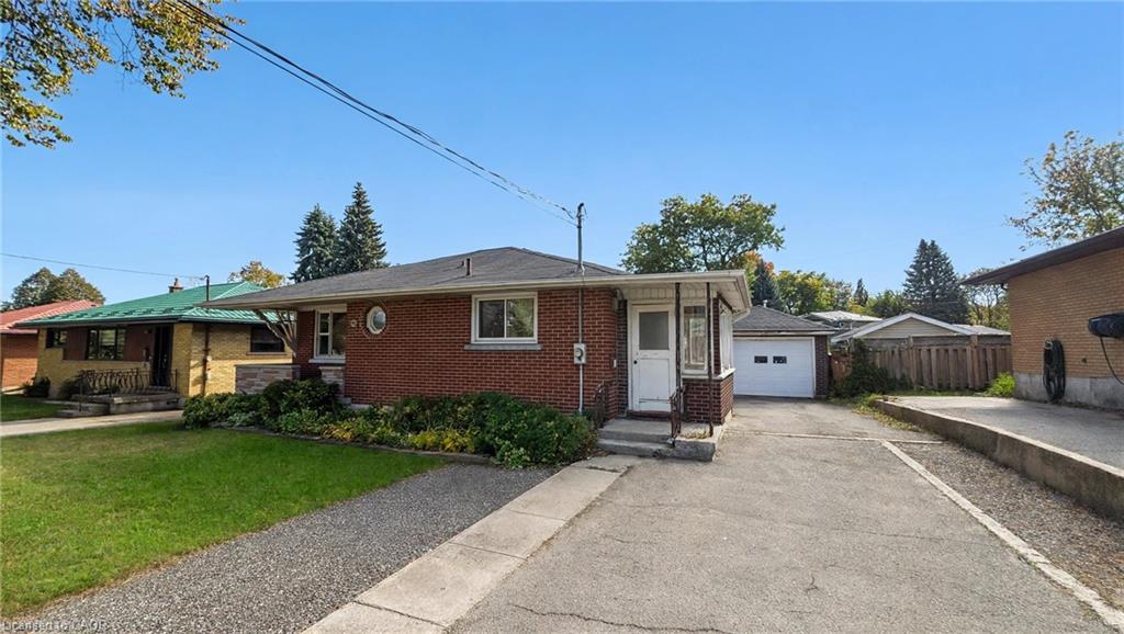 246 Stevenson Street N Property Photo 2