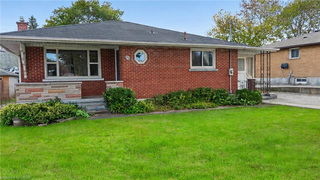 246 Stevenson Street N Property Photo 5