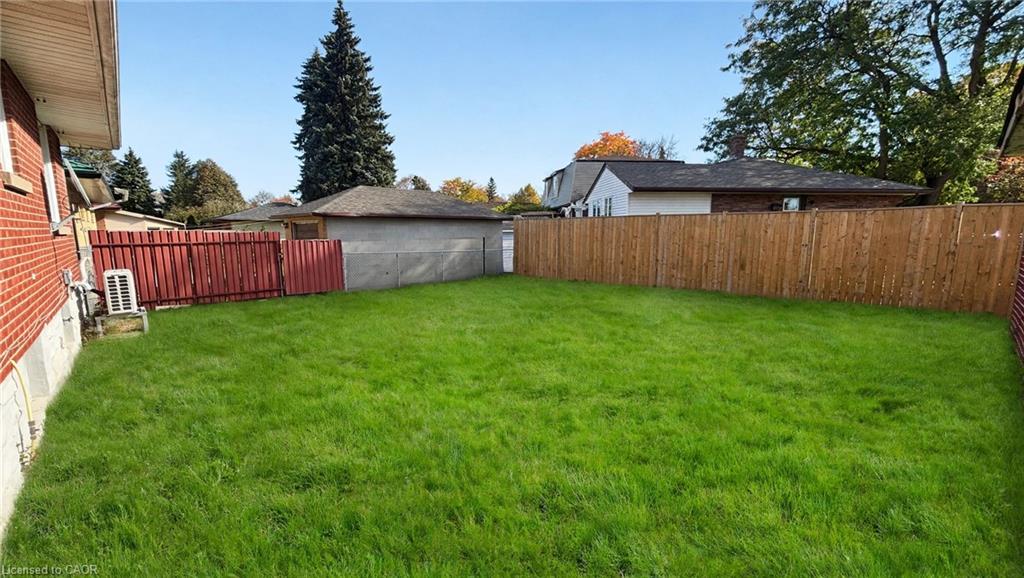 246 Stevenson Street N Property Photo 6