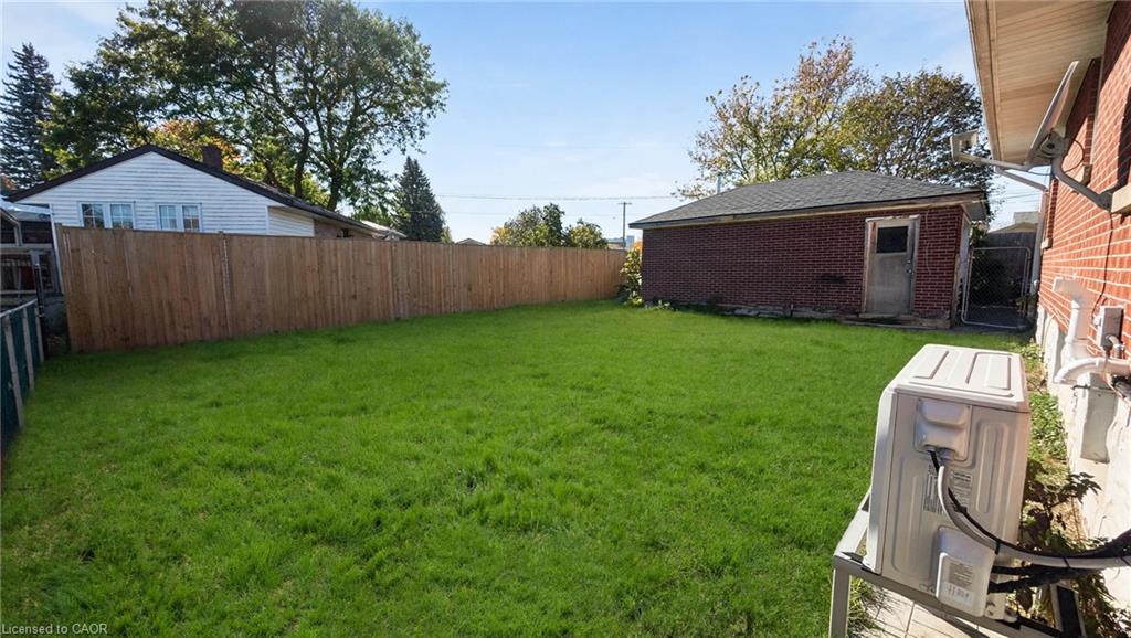246 Stevenson Street N Property Photo 7