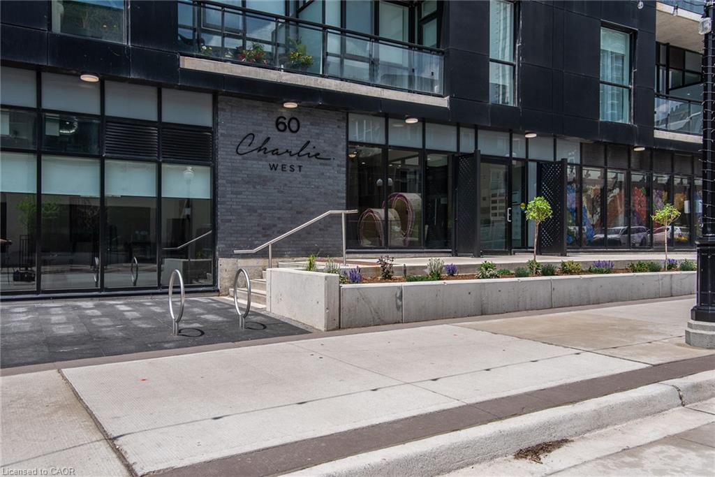 307-60 Charles Street W Property Photo 2
