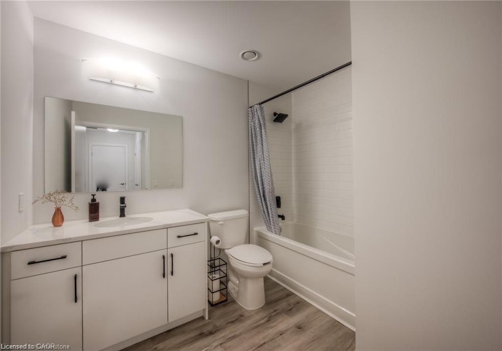 307-60 Charles Street W Property Photo 20