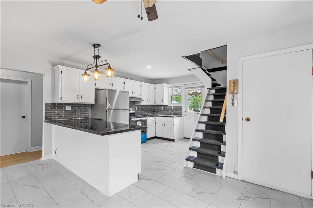76 Johnston Street Property Photo 7