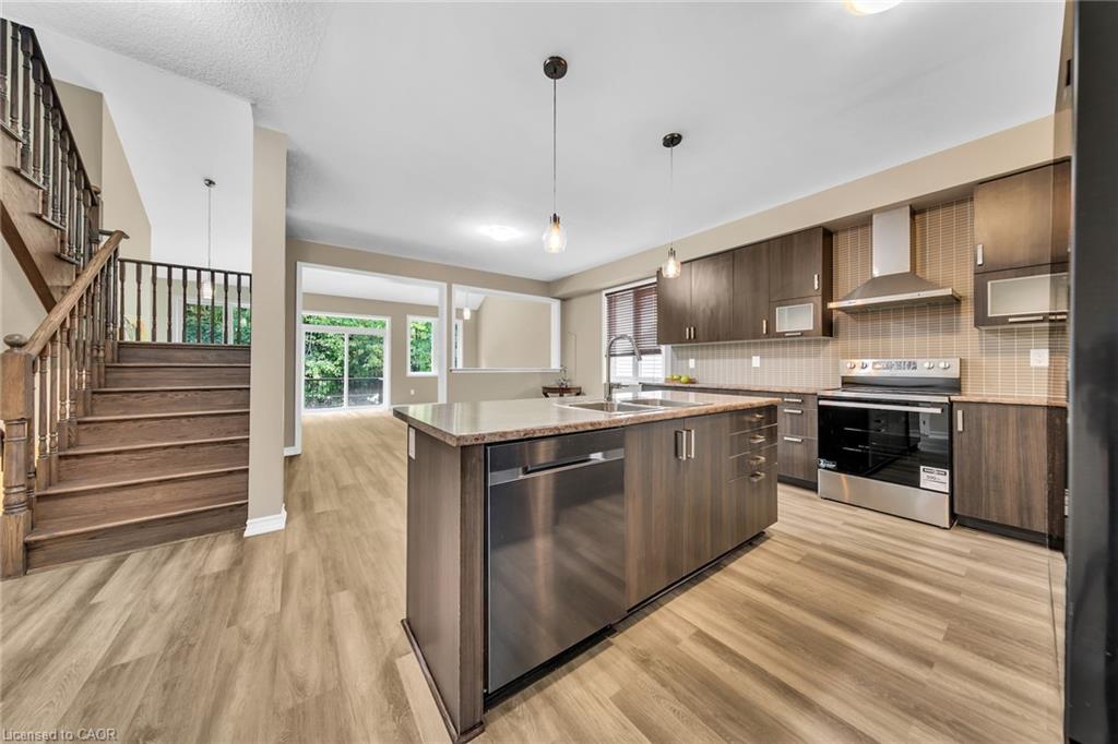 8541 Sweet Chestnut Drive Property Photo 12