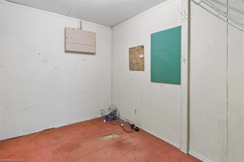 427 Duke Street W Property Photo 14