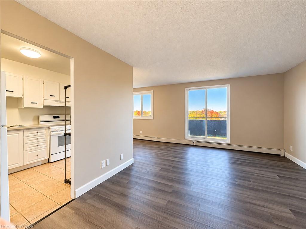 507-183 Lisgar Avenue Property Photo 3