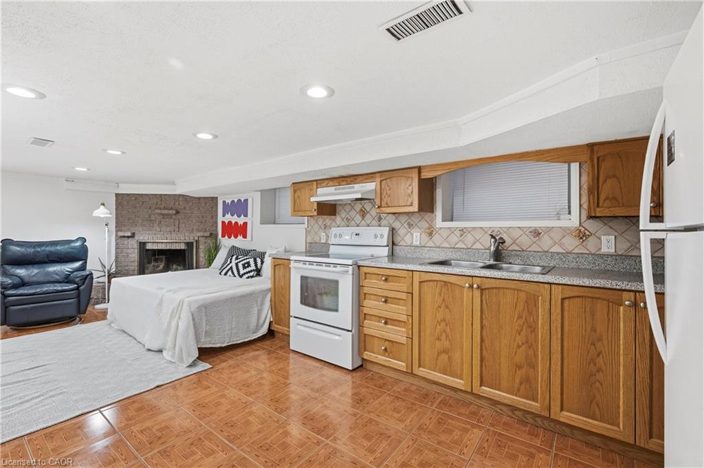 213 Boon Avenue Property Photo 34