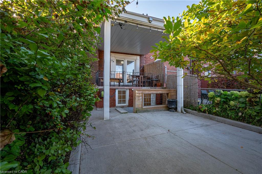 213 Boon Avenue Property Photo 37