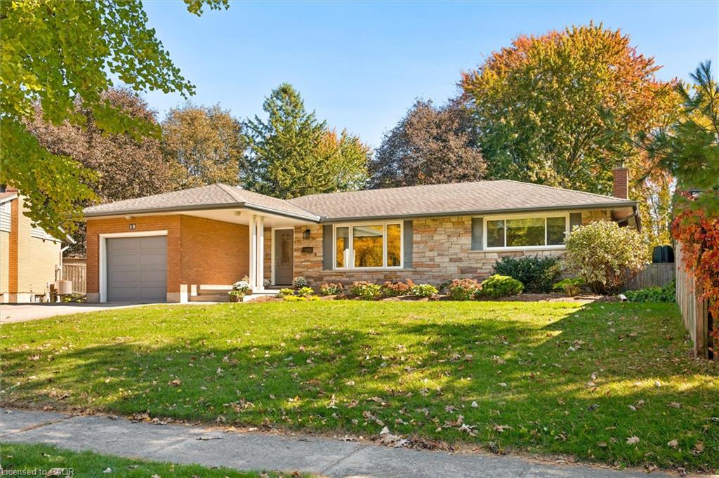 18 Evelyn Crescent Property Photo 2