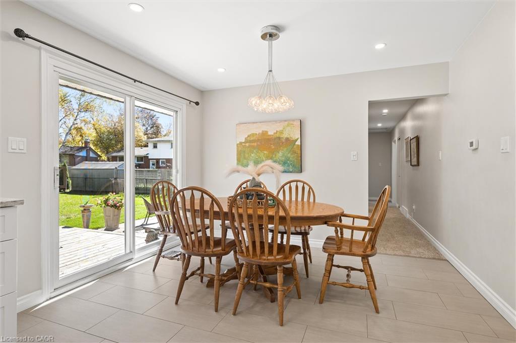 18 Evelyn Crescent Property Photo 10