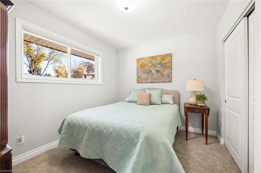 18 Evelyn Crescent Property Photo 16