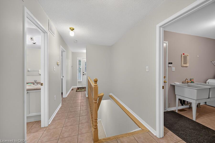 166 Toby Crescent Property Photo 4