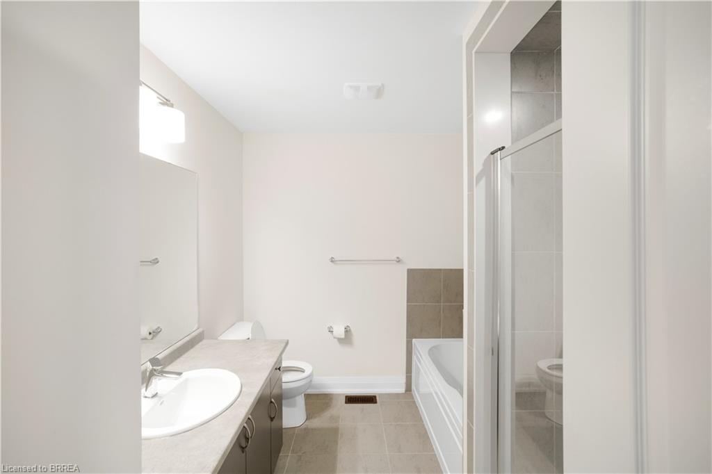 620 Colborne Street W Property Photo 9
