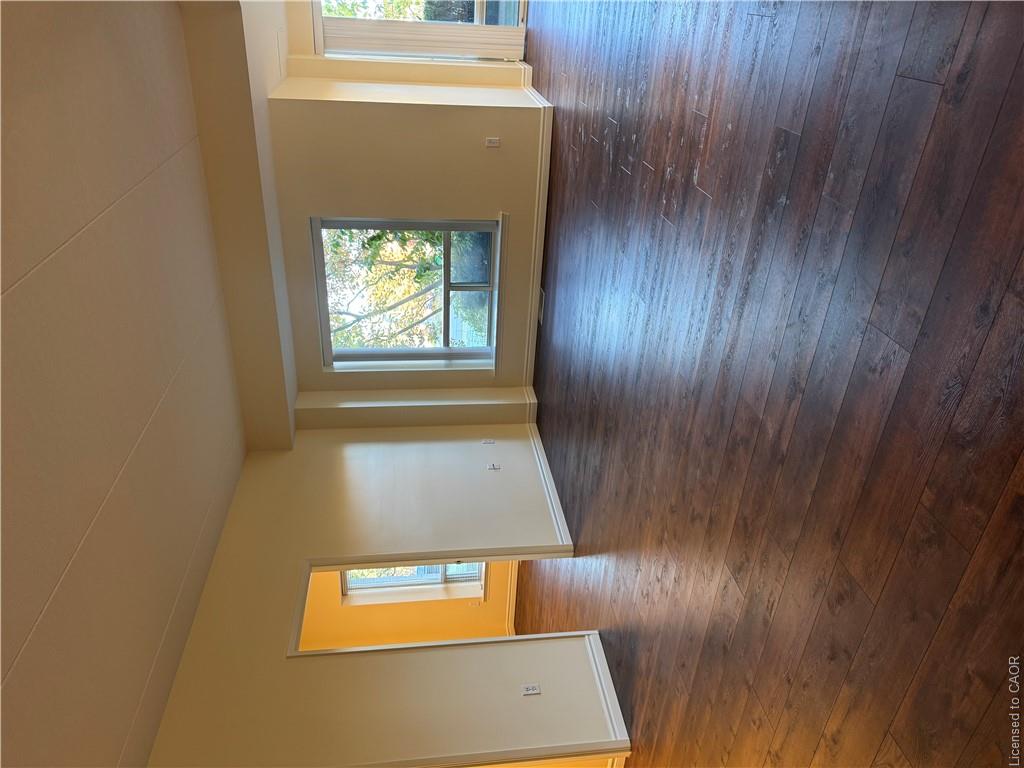 102-405 Erb Street W Property Photo 3