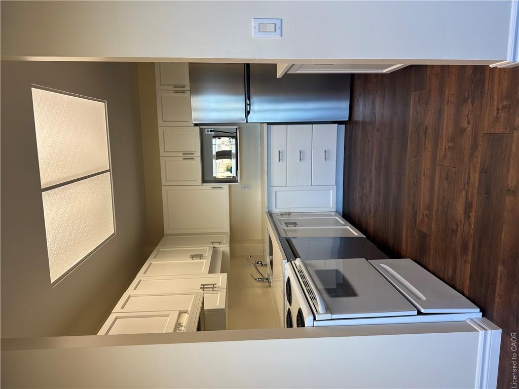 102-405 Erb Street W Property Photo 5
