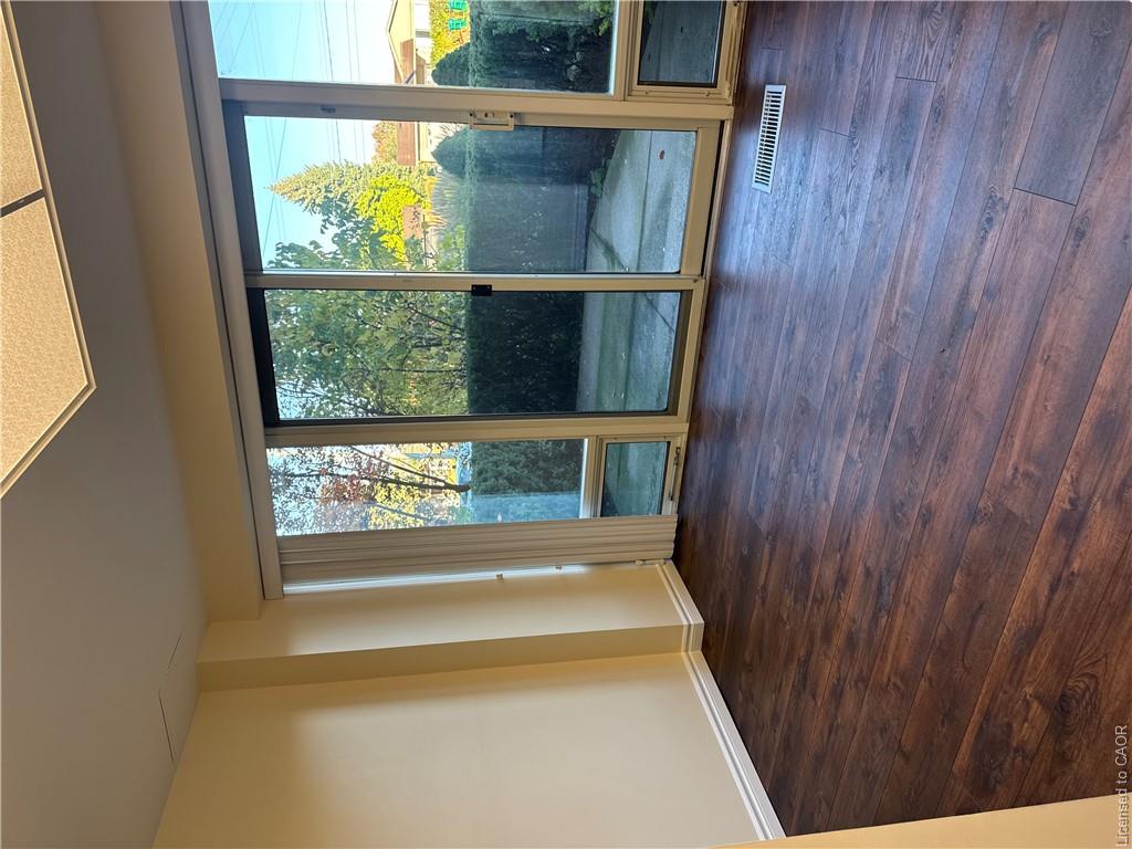102-405 Erb Street W Property Photo 8