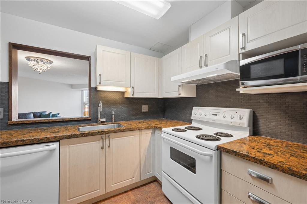 507-20 St George Street Property Photo 9