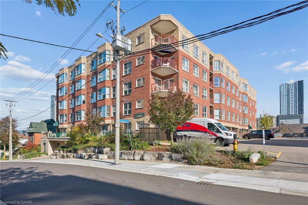 507-20 St George Street Property Photo 22