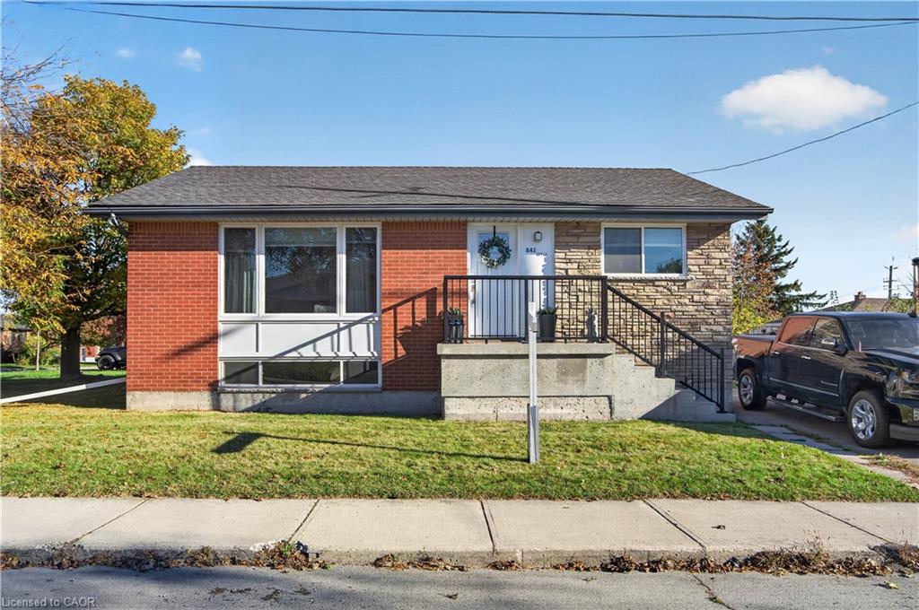 841 Tenth Avenue Property Photo 1