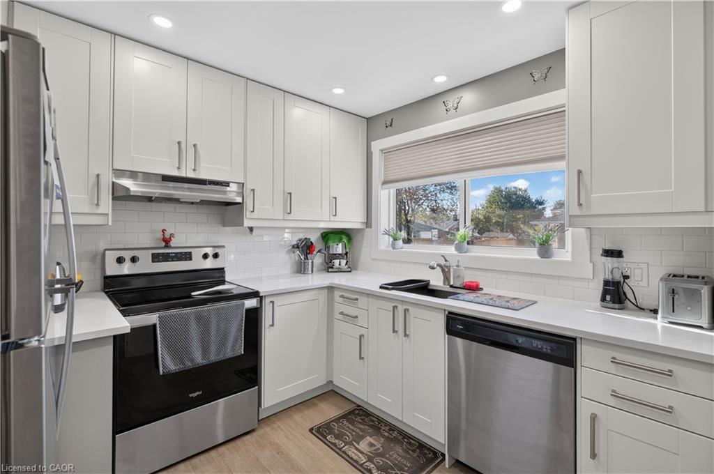 841 Tenth Avenue Property Photo 12
