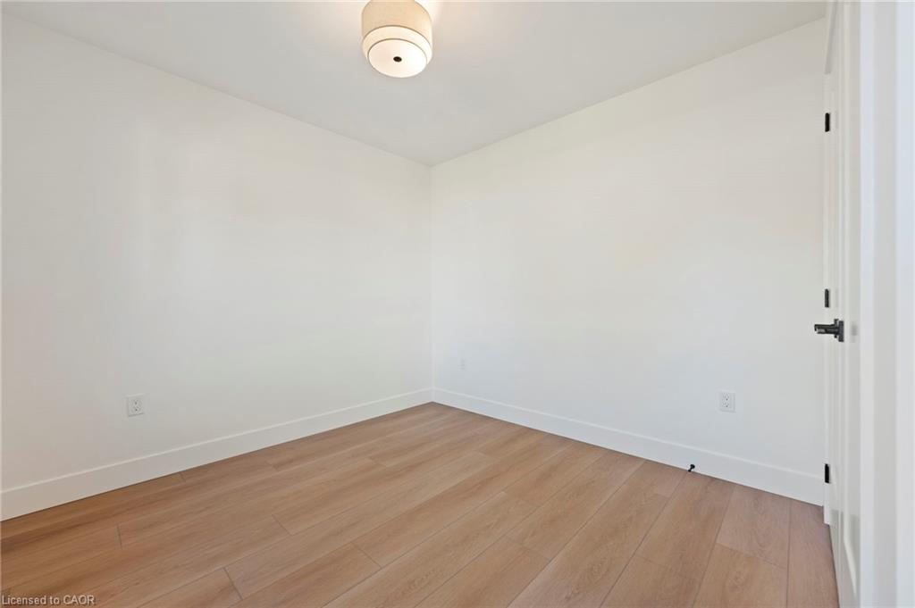 4-151 Davis Street Property Photo 18