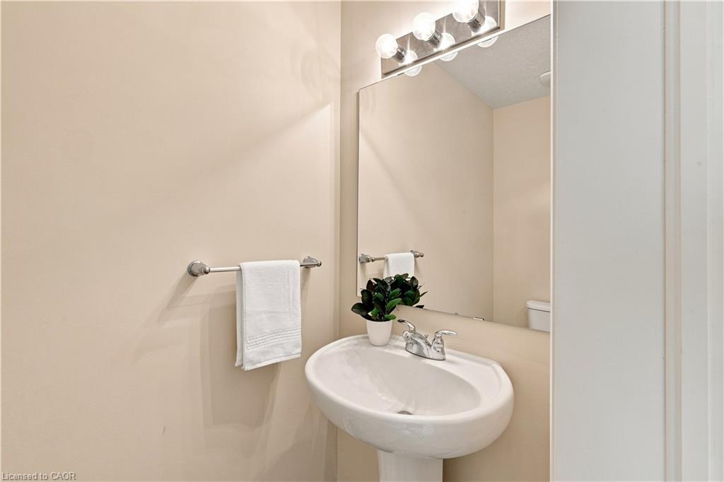 558 Starwood Drive Property Photo 6