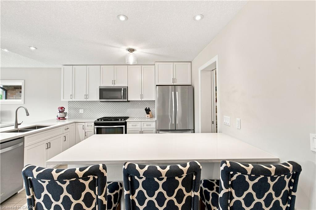 558 Starwood Drive Property Photo 10
