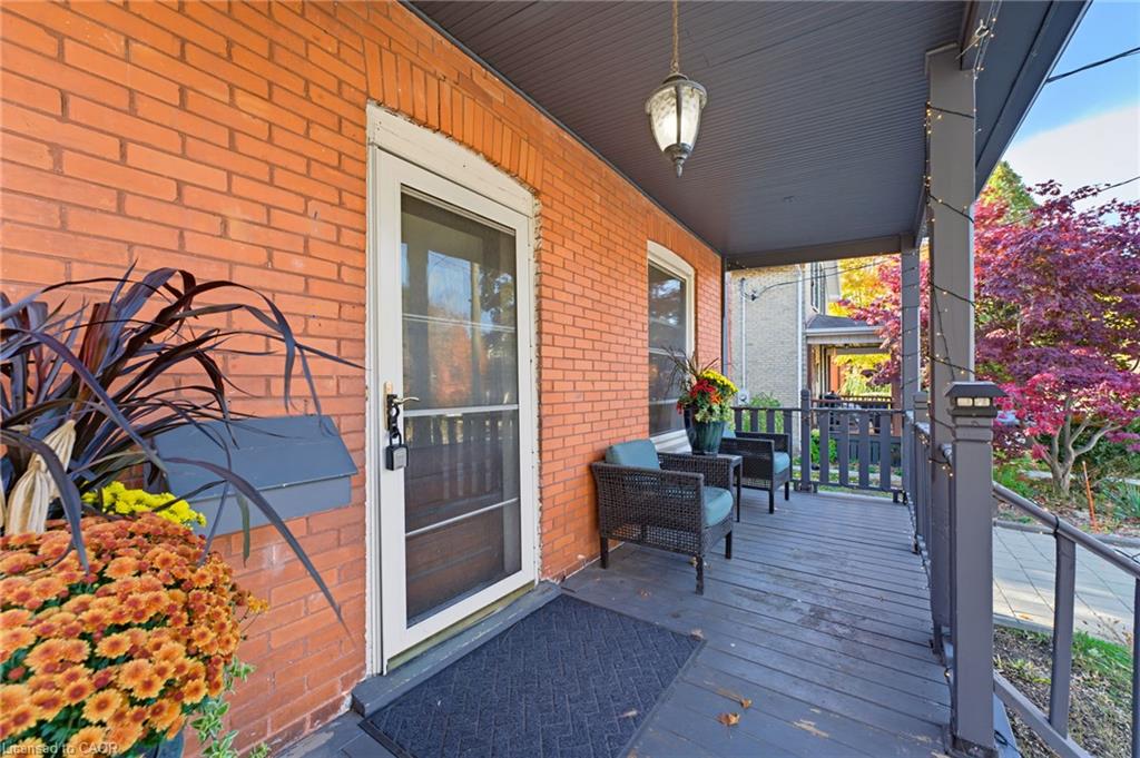 540 Vine Street Property Photo 3