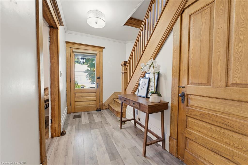 540 Vine Street Property Photo 4